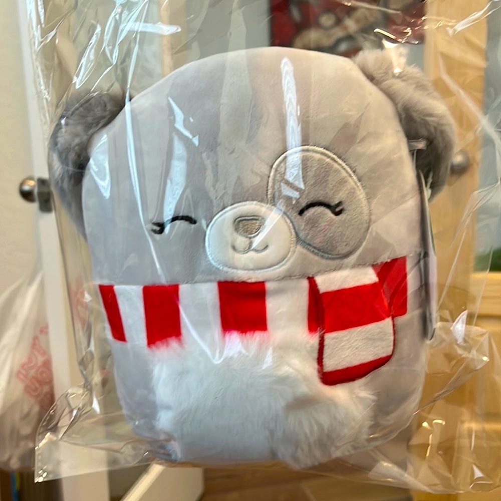 Ivy the Dog w/scarf 7” Squishmallow